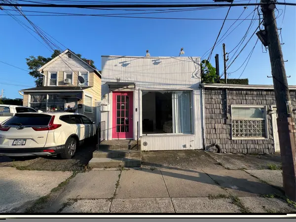 10 Willowdale AVE, Port Washington, NY 11050