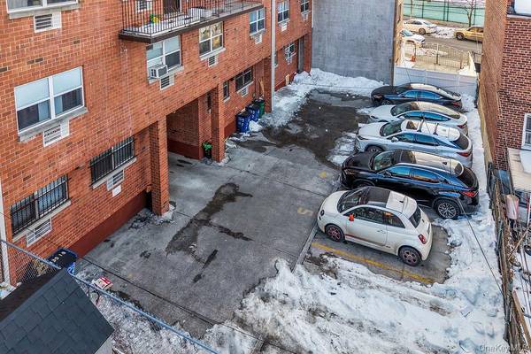13907 34th AVE, Flushing, NY 11354