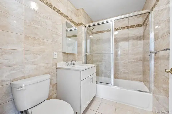13907 34th AVE, Flushing, NY 11354