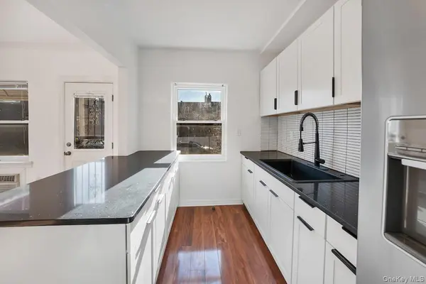 8256 Eliot AVE, Middle Village, NY 11379