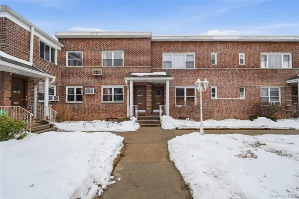 198-28 Pompeii AVE #2, Holliswood, NY 11423