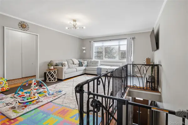 198-28 Pompeii AVE #2, Holliswood, NY 11423