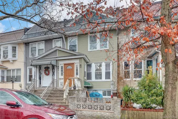 88-37 88th ST, Woodhaven, NY 11421