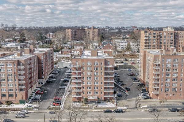 345 Bronx River RD #4D, Yonkers, NY 10704