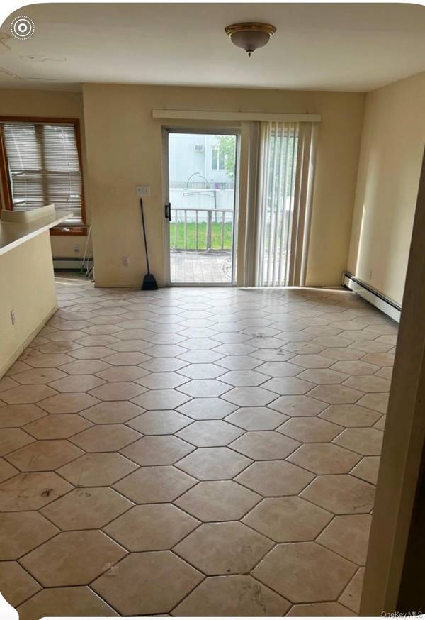 302 Carvel AVE, Cedarhurst, NY 11516