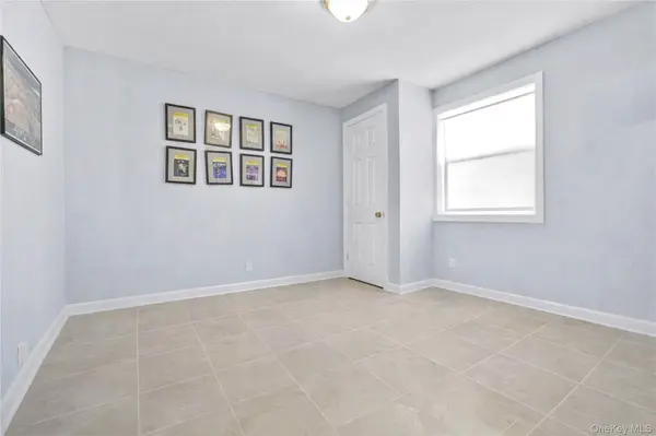 99-71 164th AVE, Howard Beach, NY 11414