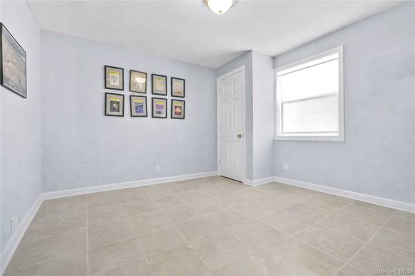 99-71 164th AVE, Howard Beach, NY 11414