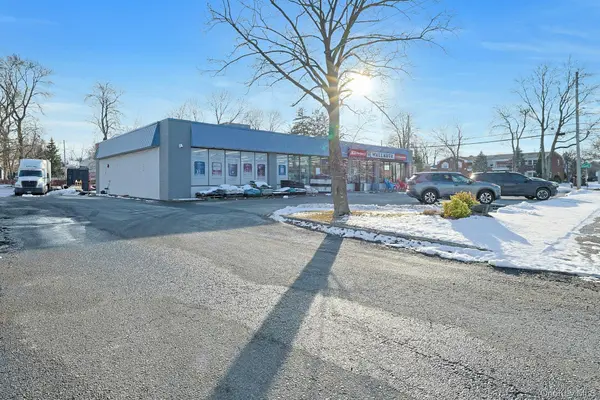52 College AVE, Nanuet, NY 10954