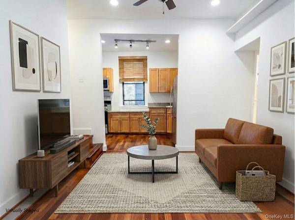 21-28 35 ST #1G, Astoria, NY 11105