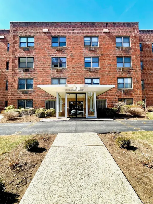 5 Oakdale MNR #B18, Suffern, NY 10901