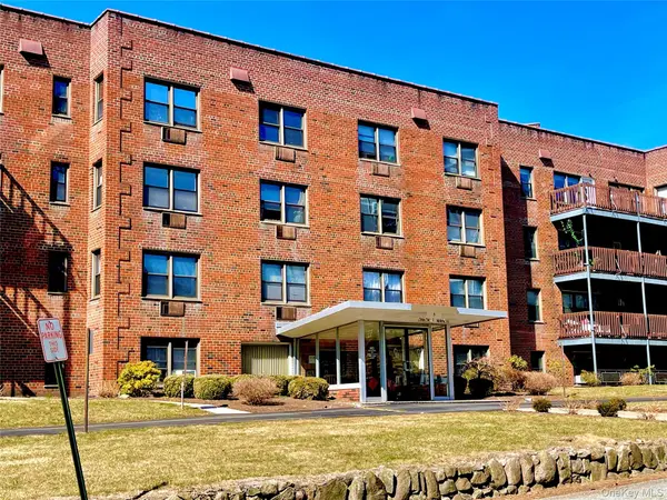 5 Oakdale MNR #B18, Suffern, NY 10901