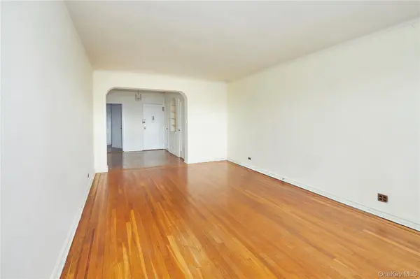 7540 Austin ST #5FL, Forest Hills, NY 11375