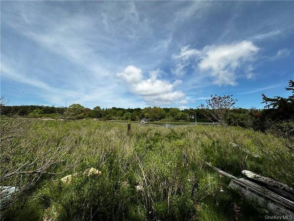 1775 Naugles DR, Mattituck, NY 11952