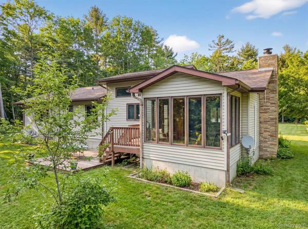 157 Old Forestburg RD, Sparrowbush, NY 12780
