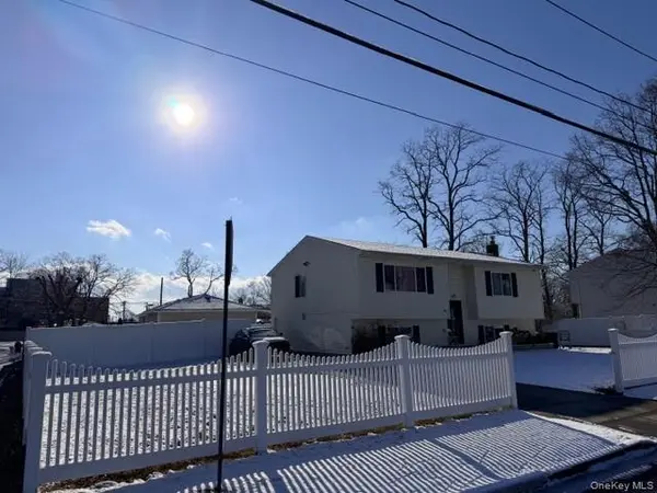 294 40th ST, Copiague, NY 11726