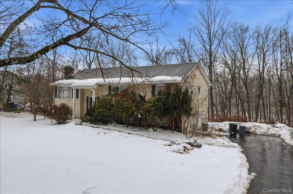 2327 Vista CT, Yorktown Heights, NY 10598