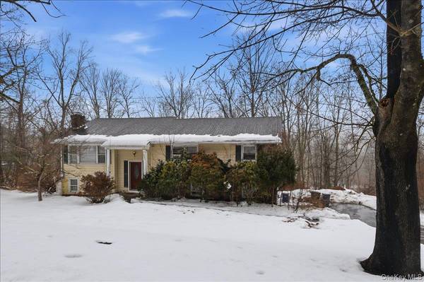 2327 Vista CT, Yorktown Heights, NY 10598