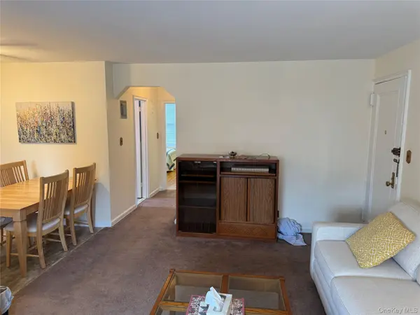 172-12 Crocheron AVE #C3, Flushing, NY 11358