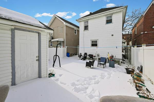 93-19 201st ST, Hollis, NY 11423