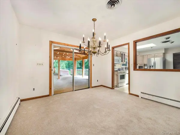 61 Rolling Ridge RD, New City, NY 10956