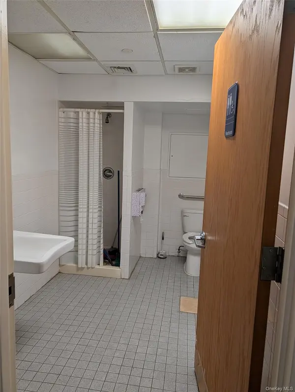 98-17 Queens Blvd #LL2, Rego Park, NY 11374