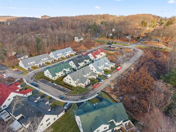 63 Dessau CIR #52, Spring Valley, NY 10977