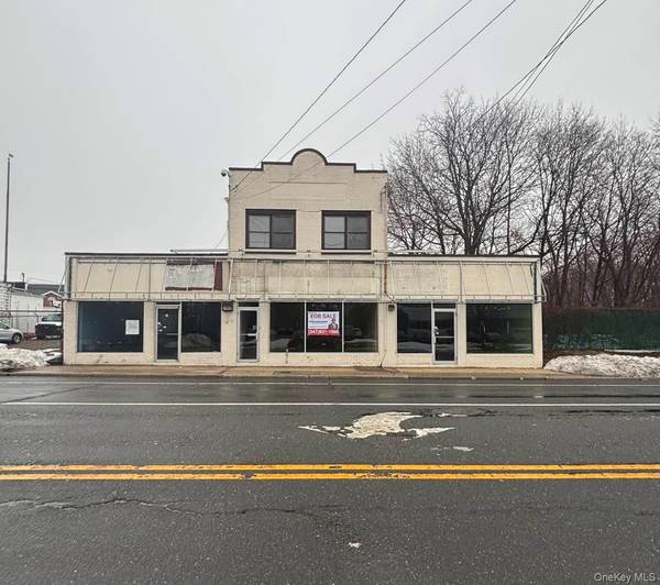 28 Walt Whitman RD, Huntington Station, NY 11746