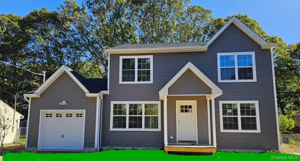 13 N Swezeytown RD, Middle Island, NY 11953