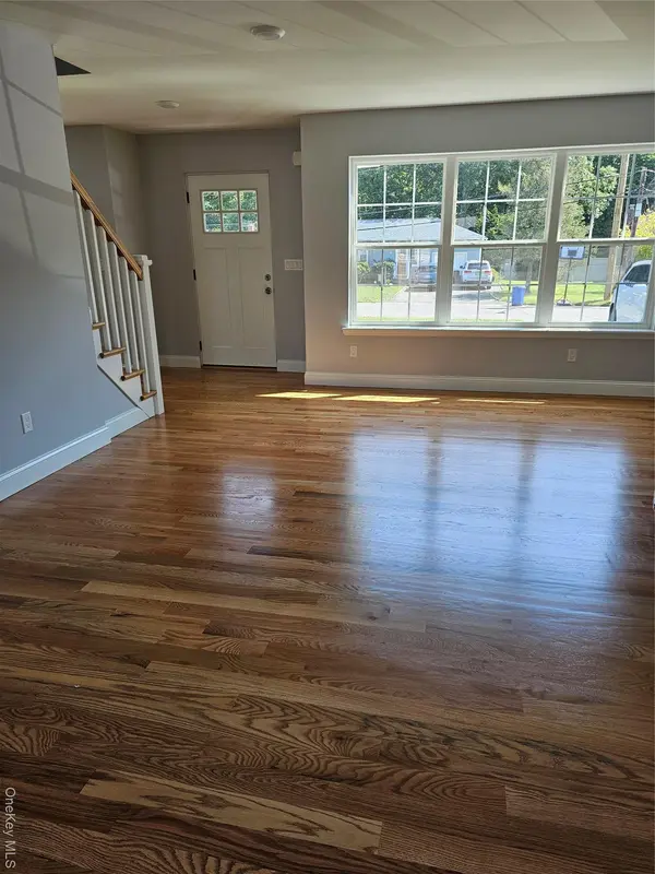 13 N Swezeytown RD, Middle Island, NY 11953