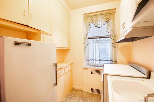 3321 Bruckner BLVD #4M, Bronx, NY 10461