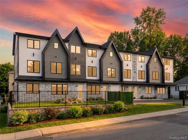 1 Manor DR #202, Monsey, NY 10952