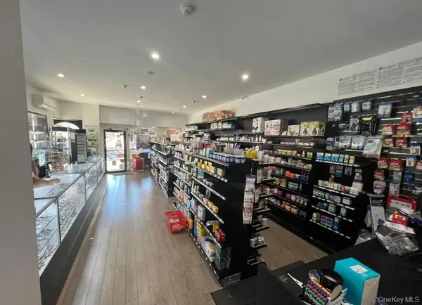 11402 Jamaica AVE, Richmond Hill, NY 11418
