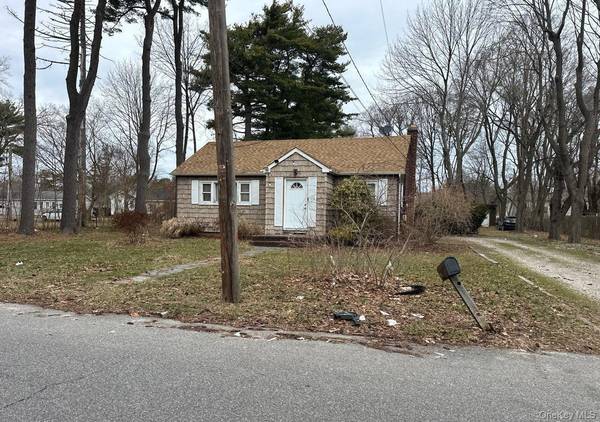 457 Nostrand AVE, Central Islip, NY 11722