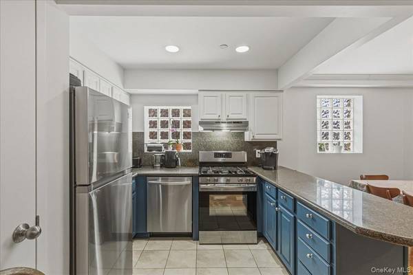83-71 116th ST #4B, Kew Gardens, NY 11418
