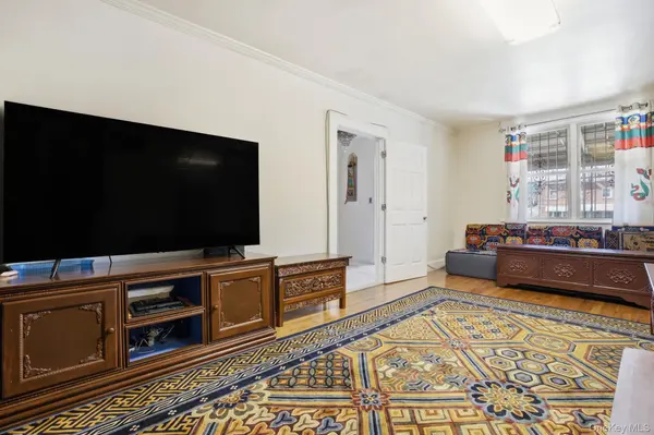 2530 Bronxwood AVE, Bronx, NY 10469