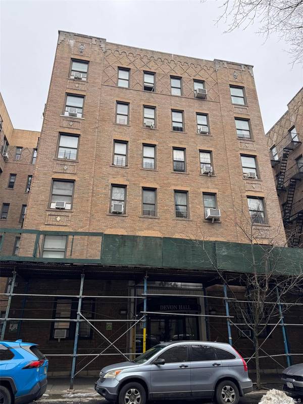 2156 Cruger AVE #3L, Bronx, NY 10462