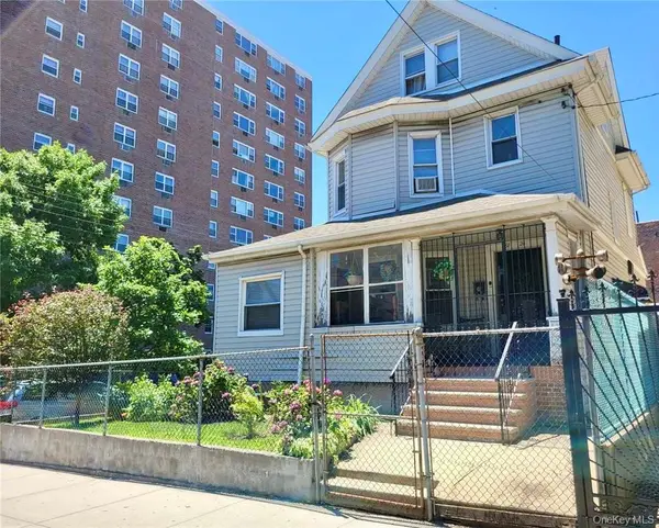 8824 170th ST, Jamaica, NY 11432