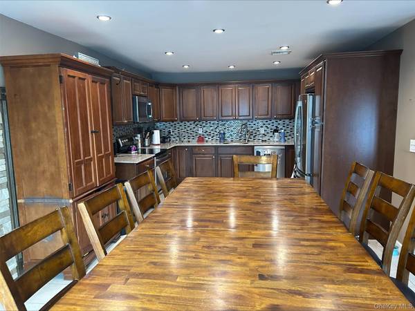 1458 Hummel AVE, Holbrook, NY 11741