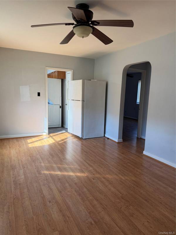260-56 75th AVE #One, Glen Oaks, NY 11004