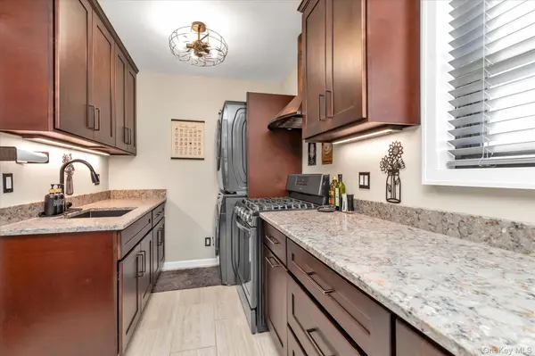 21-41 Utopia Pkwy #LOWER, Whitestone, NY 11357