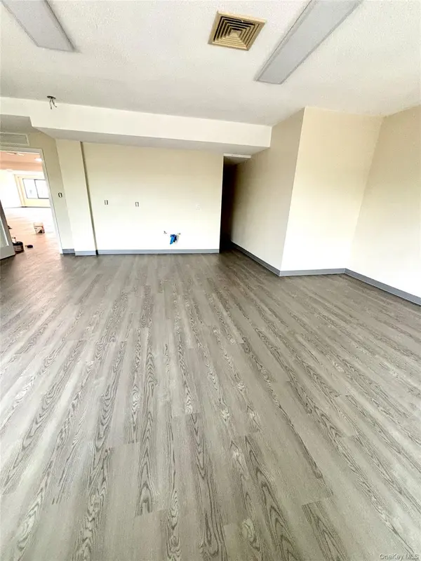 1961 49th ST, Astoria, NY 11105