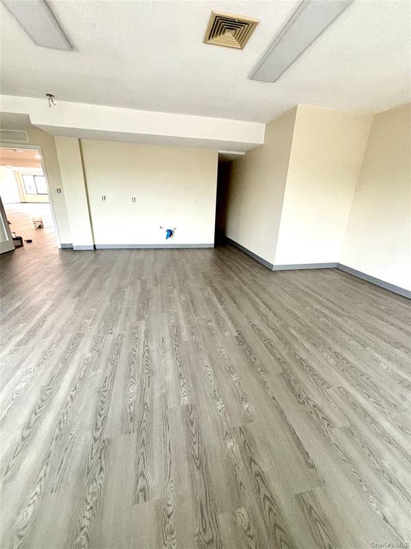 1961 49th ST, Astoria, NY 11105