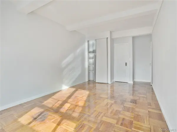 1561 Metropolitan AVE #5A, Bronx, NY 10462