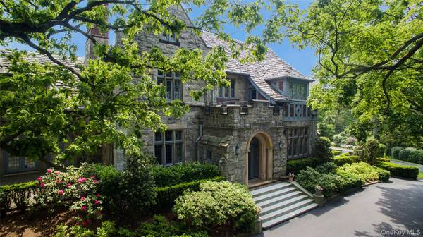 5 Oakledge RD, Bronxville, NY 10708