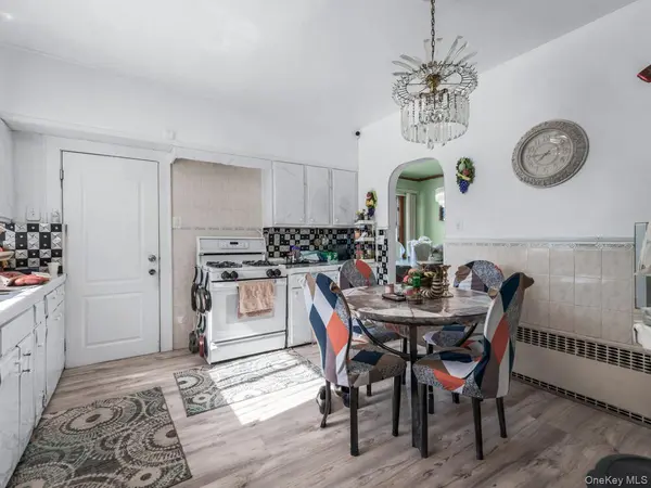 2721 Coldspring RD, Far Rockaway, NY 11691