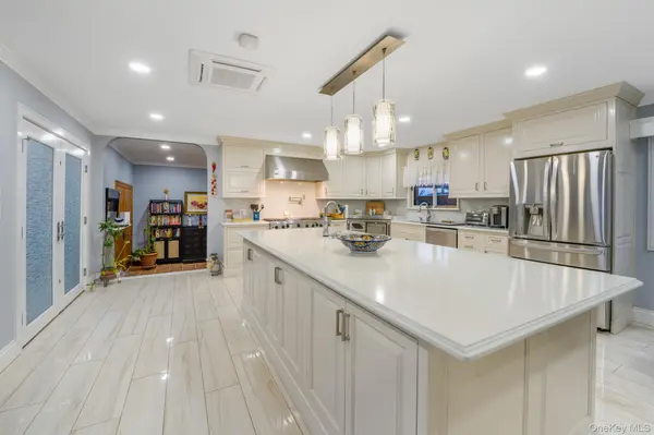 6372 74th ST, Middle Village, NY 11379