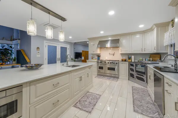 6372 74th ST, Middle Village, NY 11379