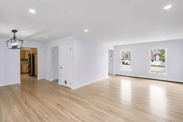 5845 N Bayview RD, Southold, NY 11971