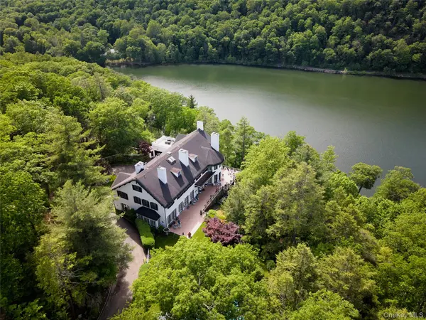 225 E Lake RD, Tuxedo Park, NY 10987
