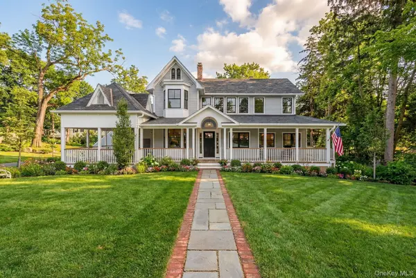 227 Prospect AVE, Sea Cliff, NY 11579